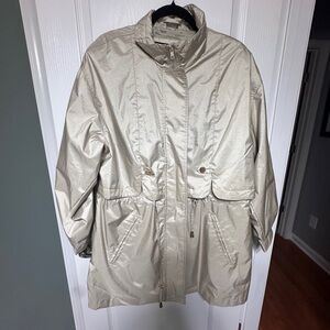 NWOT Fleet Street Champagne Metallic Anorak — Size L, Packable Rain Jacket